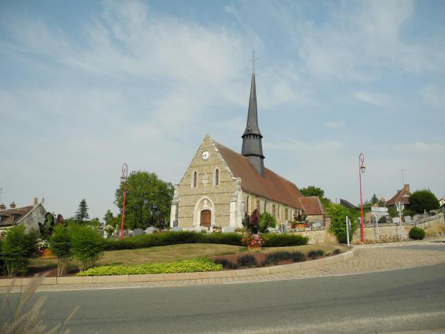 Rond-point et église Saint-Pierre de La Vieille-Lyre - Eure (27330)