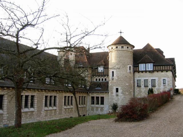 Monastère Sainte-Françoise Romaine au Bec-Hellouin (Normandie, France).
