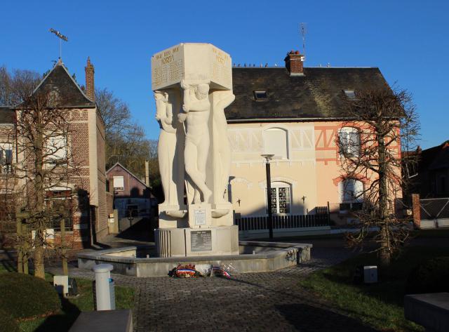 Le monument aux Morts.