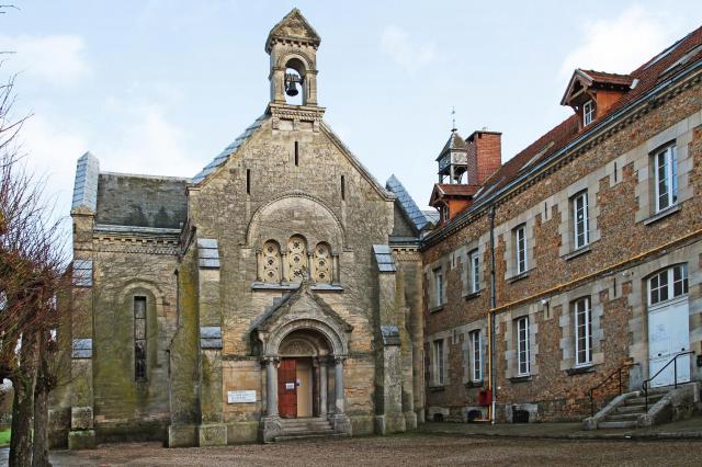 Ancienne chapelle des Dominicaines devenue bibliothèque à Étrépagny.
