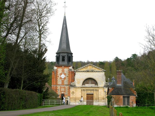 Façade de l'église d'Acquigny (France - Normandie - Eure)