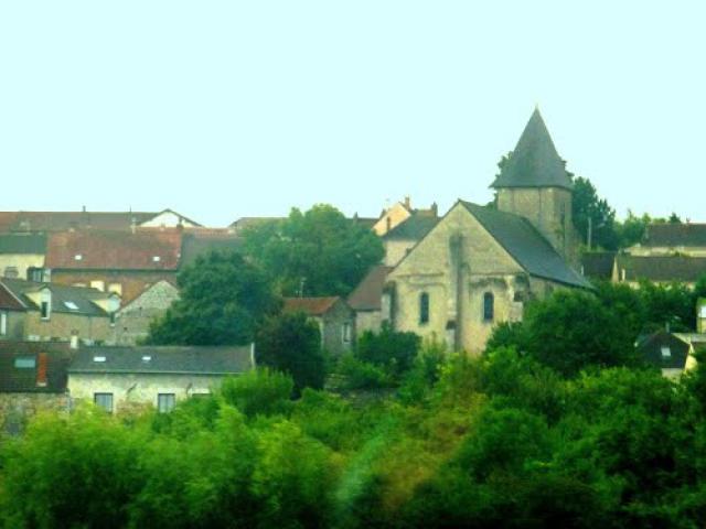 Haute-Normandie - Petite église de village près de Gaillon de l'autoroute A13