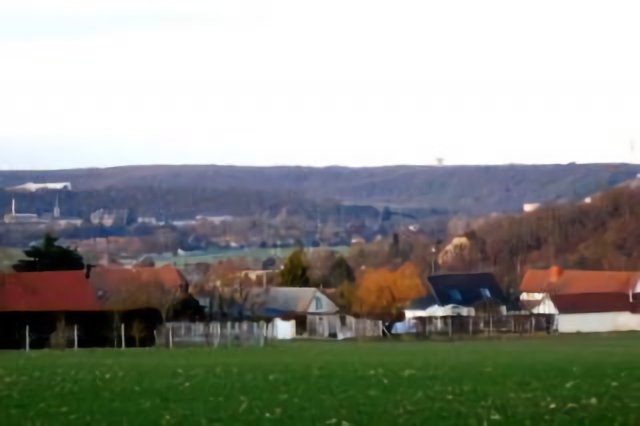 Le domaine de Navarre vu de la route