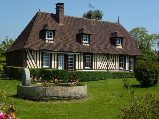 Barville (Eure, Fr) ferme avec pressoir