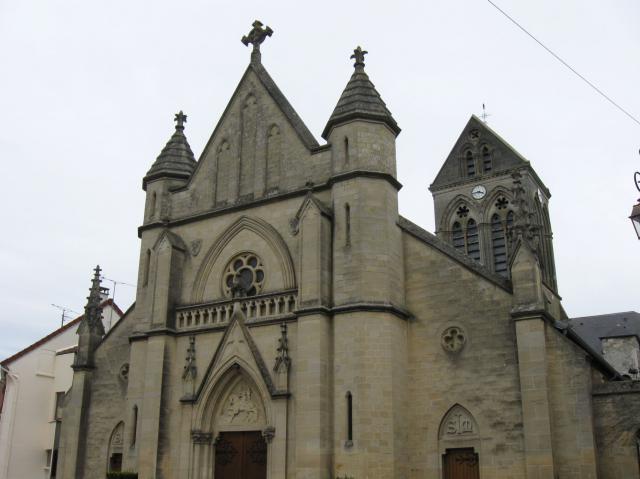 L'église Saint Martin de Charly-sur-Marne (Aisne , région Picardie)