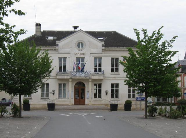 La mairie-école de Charly-sur-Marne (Aisne , région Picardie)
