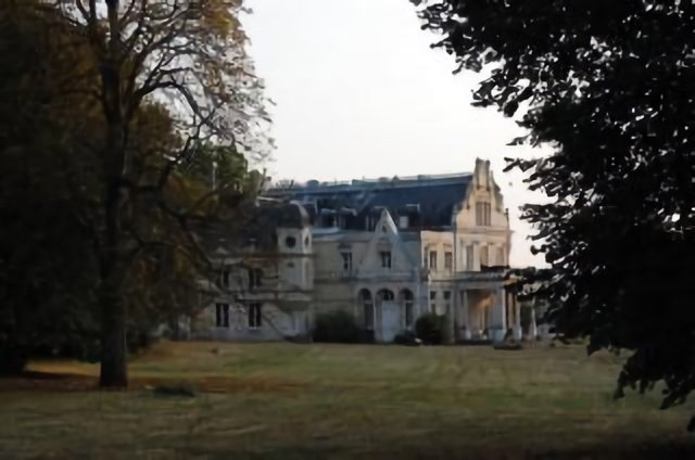 Vernon, Chateau de Brecourt