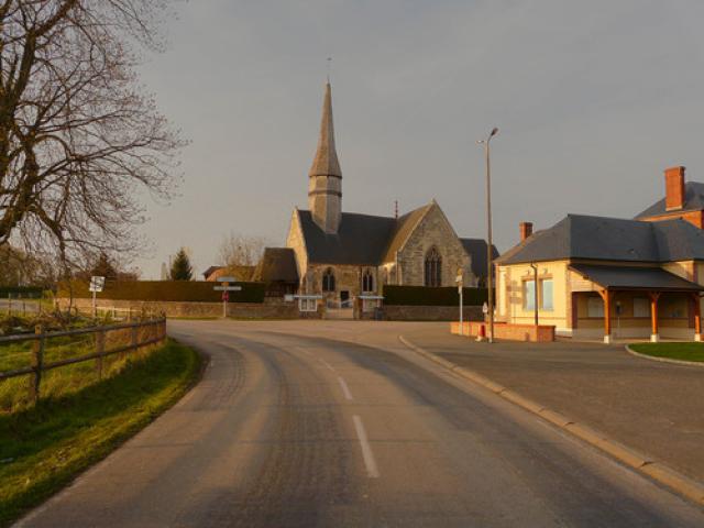 Eglise et Mairie de Saint Victor de Chrétienville