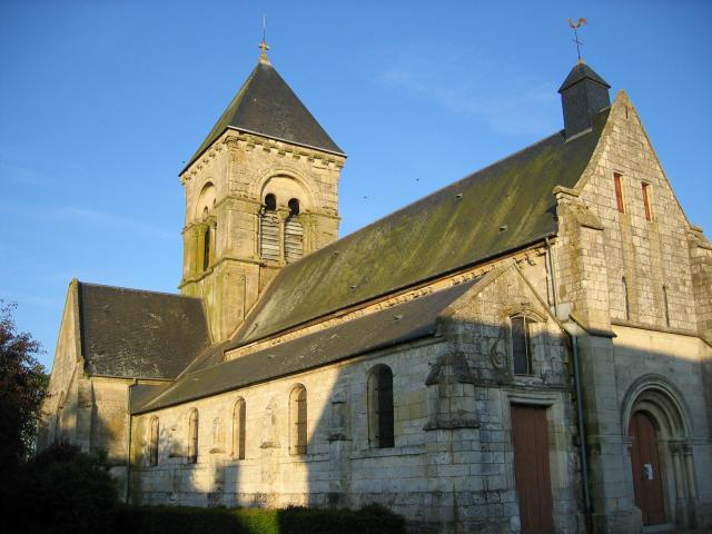 L'église Saint-Paterne à Hauville (27), prise en juin 2005. Sawyer