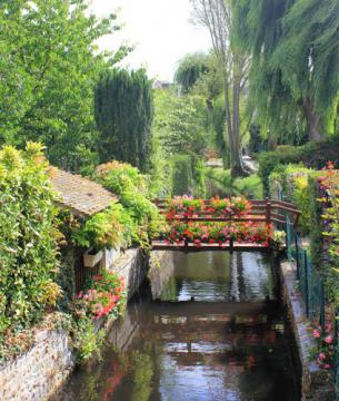 Vers le moulin de la tour grise