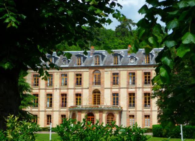 Chateau à Mormoulins - Centre de vacances de la ville de St Ouen ( 93 )