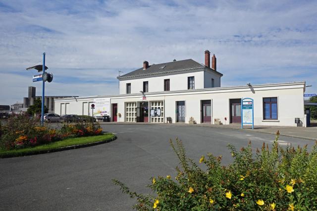 Bâtiment voyageurs de la gare de Voves
