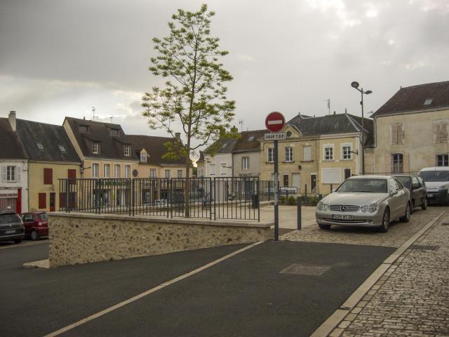 Place du Marché à Authon du Perche, france