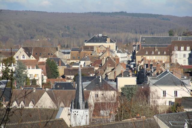 Le centre-ville vu depuis le château Saint-Jean, à Nogent-le-Rotrou, Eure-et-Loir, France.