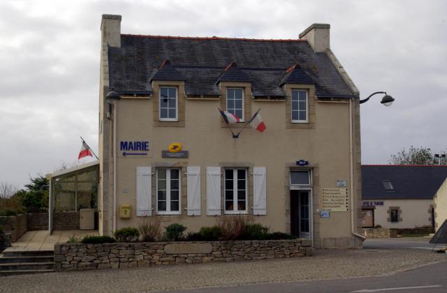 Beuzec-Cap-Sizun, la Mairie Poste