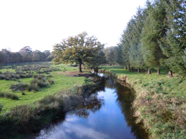 vue prise depuis le Pont Penvern à Scaër (Morbihan) de la rivière Isole