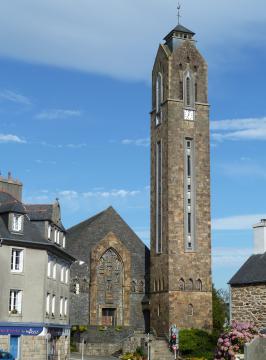 Vue depuis la rue Anne de Bretagne, l'église Saint-Pierre et Saint-Paul de Guipavas