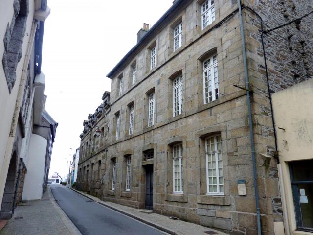 Lesneven : l'hôtel de Kerdanet (début XVIIIe siècle) construit par René Calvez de Kerambartz, puis habité par la famille Miorcec de Kerdanet