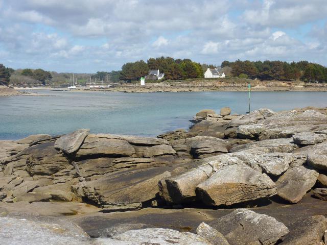 Anse de Pouldohan : la Pointe de Grignallou vu de la rive sud de l'anse