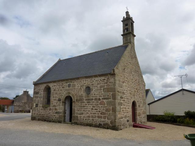 Plabennec : la chapelle Sainte-Anne de Lanorven, vue extérieure d'ensemble.