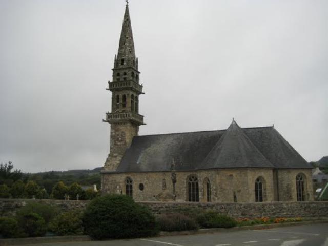 Eglise de ST-URBAIN (Finistère).