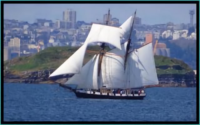 MJB-L'Aviso la Recouvrance devant Brest