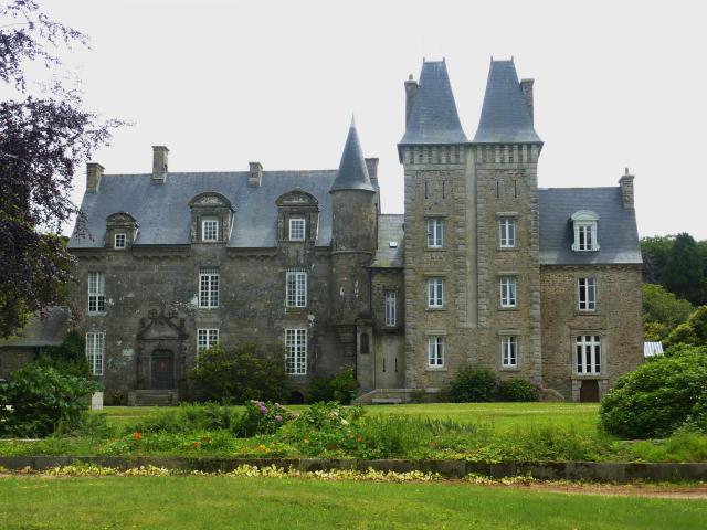 Ploudaniel : le château de Trébodennic