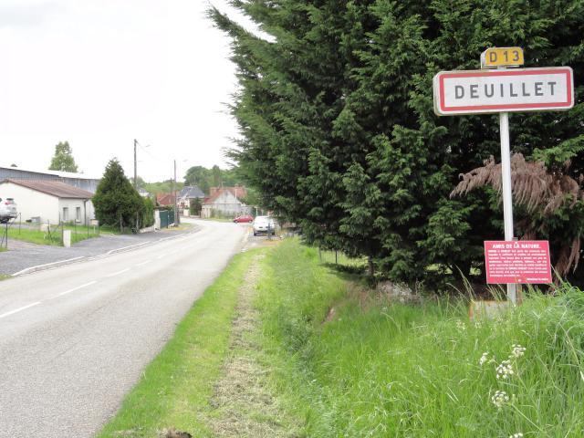 Deuillet (Aisne) city limit sign