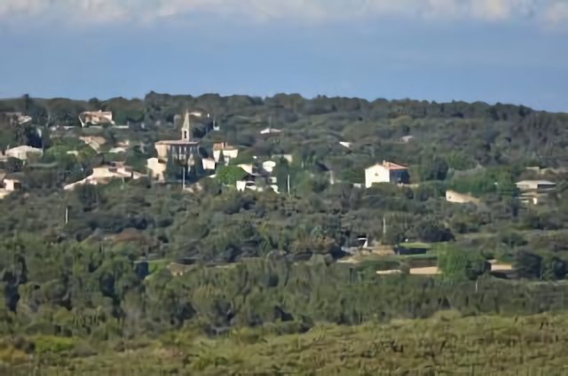 CABRIERES (Gard) Vu de Roquecourbe. Gérard JOYON
