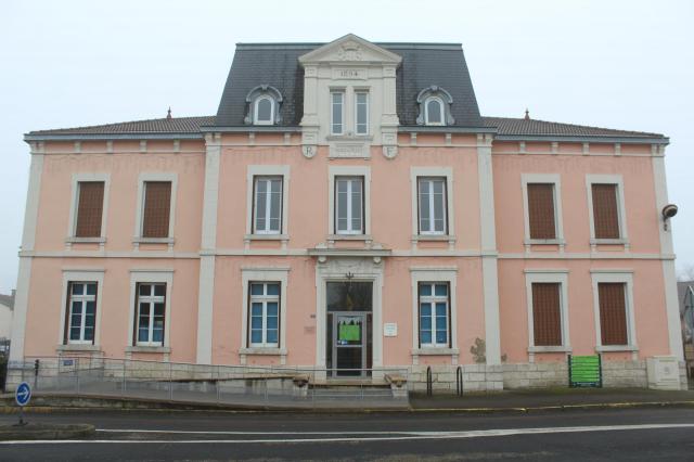 Ancienne école des filles de Polliat.