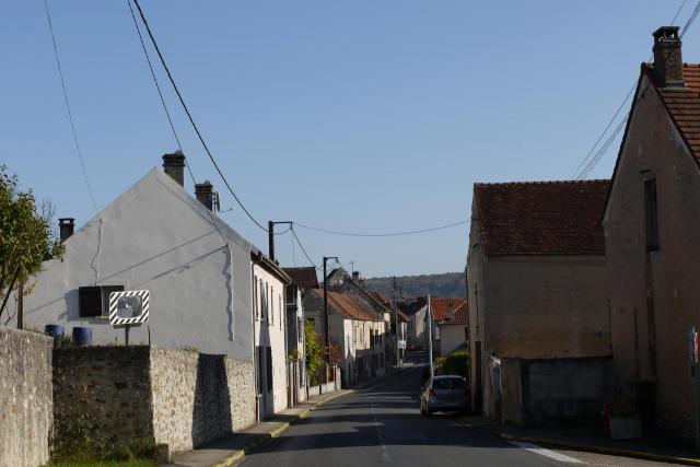 Chartèves, rue principale