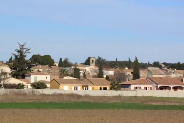village d'Uchaud