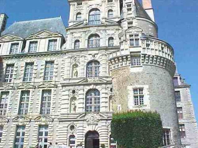 Brissac: le château / el castillo