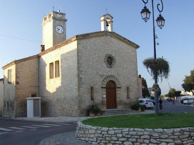 AAubord is a commune, situated on the D14 in the Petit Camargues, in the departement of Gard in the region Languedoc-Roussillon in southern France. Its post code is F30620 and INSEE 30020.