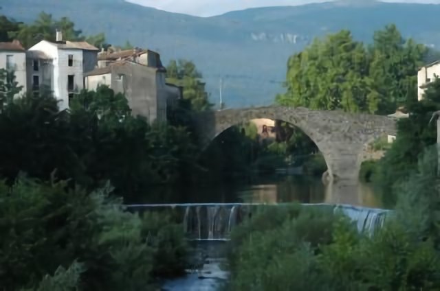 Vieux Pont on a July morning (2007)