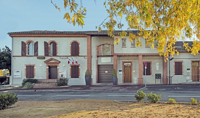 Français : La mairie de Seilh, Haute-Garonne France.