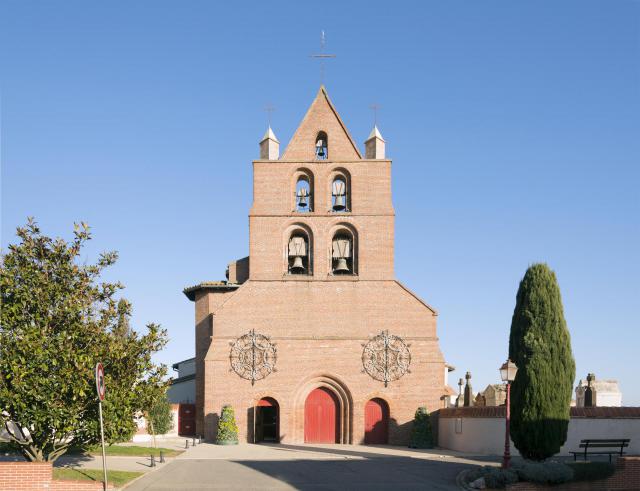 Français : La façade de l‘église Saint-Jean-Baptiste de Léguevin, Haute-Garonne France