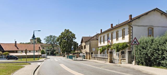 Français : Le centre du village de Figarol, Haute-Garonne, France.