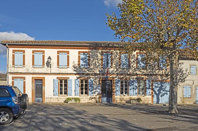 Français : Daux - Haute-Garonne France - la mairie