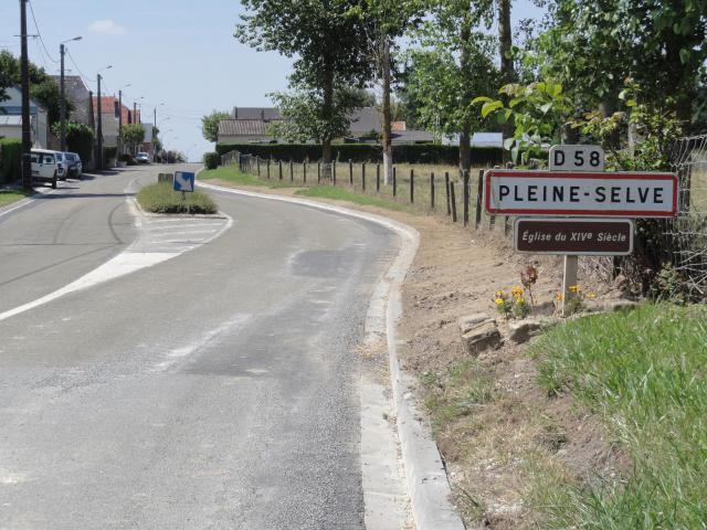 Pleine-Selve (Aisne) city limit sign