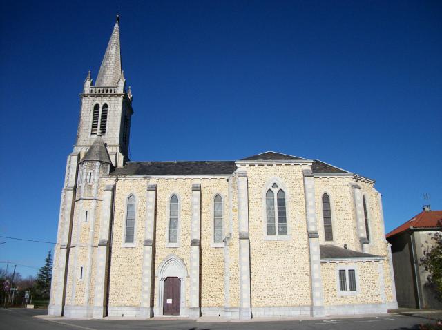 Église Saint-Anne, elle fut construite de 1901 à 1904, la première pierre a été posée par le baron Bertrand de Lassus le 7 juillet 1901…