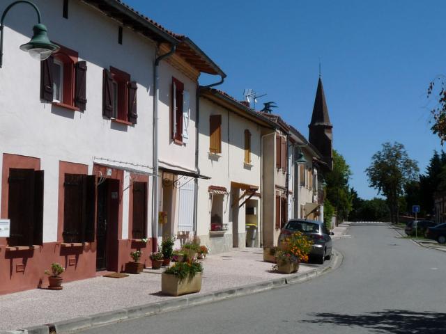 Rue principale, Labruyère-Dorsa, Haute-Garonne, France