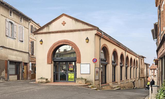 Français : La halle de Caraman Haute-Garonne France