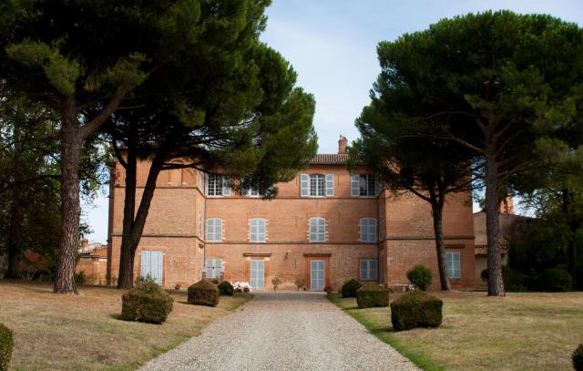 Château de Saint-Geniès-Bellevue (Monuments historiques), Haute-Garonne, France.