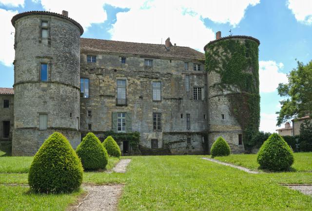 Château de Loubens-Lauragais, vu du NNE