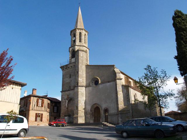 Loubens-Lauragais (Haute-Garonne, France) - L'église.