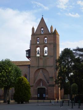 Clocher du XIV de l’église saint-Martin à Portet-sur-Garonne classée aux monuments historiques.