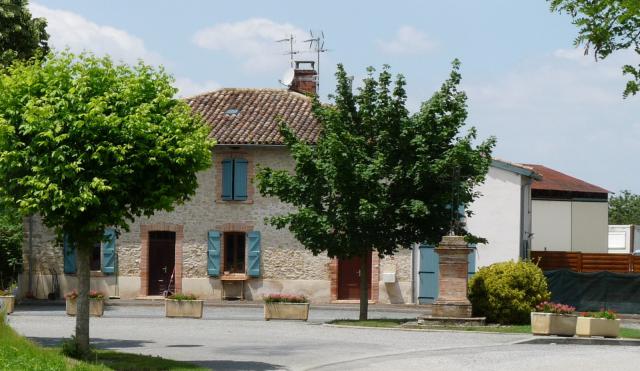 Croix, Albiac, Haute-Garonne, France