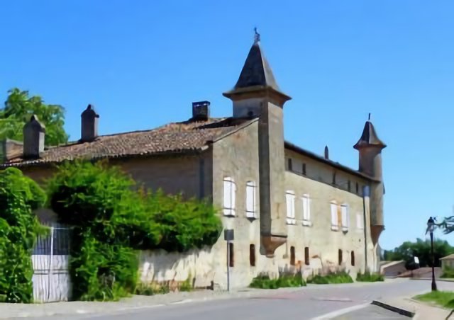31 DAUX - château de Peyrolade