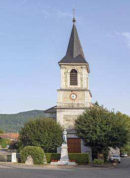 Français : La façade de l'église Notre-Dame-du-Mont-Carmel d'Izaut-de-l'Hôtel, Haute-Garonne, France.